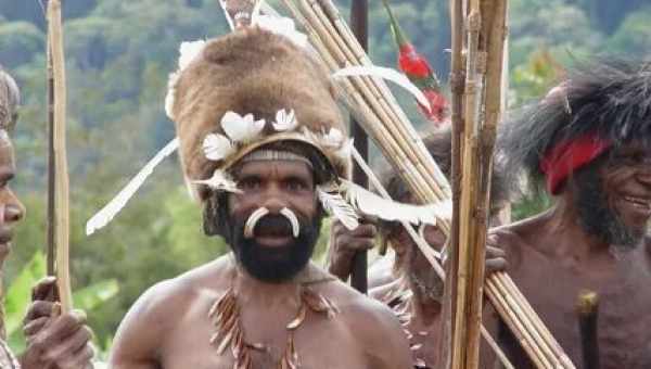 Дикие племена: Папуасы Новой Гвинеи